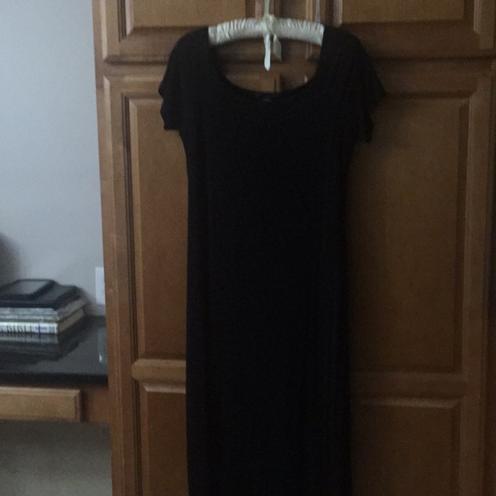 Pea in Pod Black Maxi dress Size L